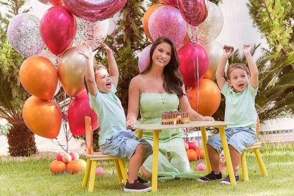 Andressa Suita com os filhos
