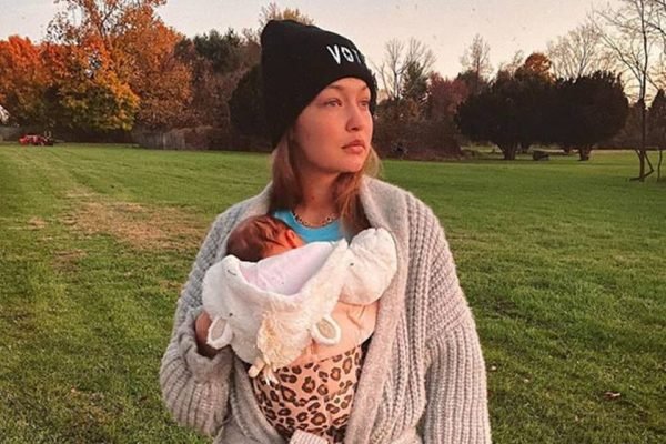 Gigi Hadid revela o nome da filha quatro meses após nascimento