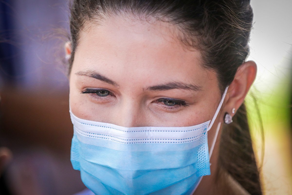 Primeira Vacinada Contra Covid No Df Recebe Segunda Dose Feliz Metr Poles