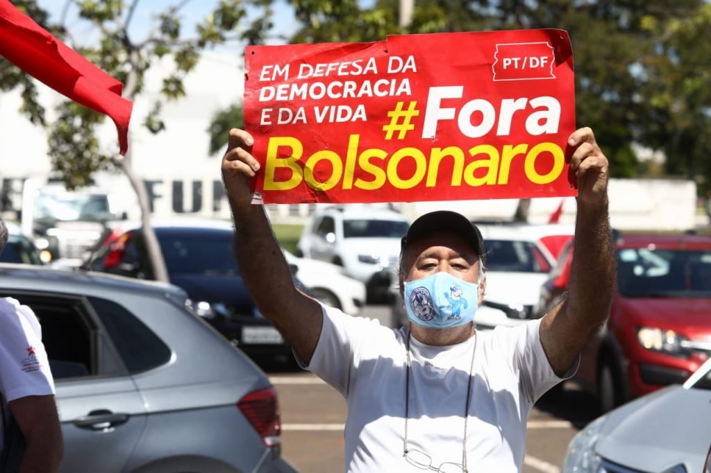 Manifestação conta o Bolsonaro