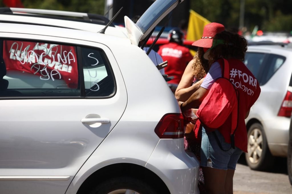 Manifestação conta o Bolsonaro