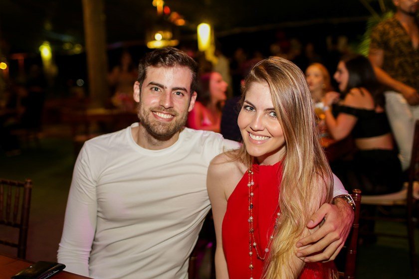 Caroline Anjo e Davi Souza