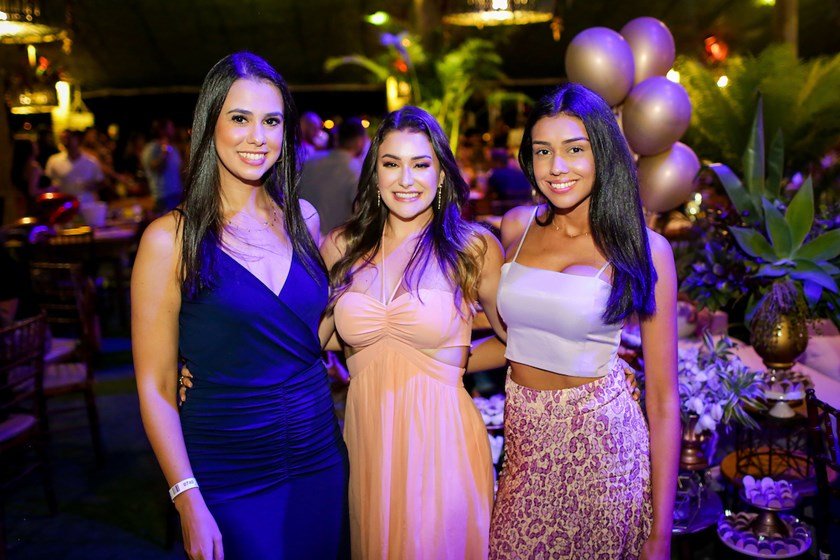 Luciana luz, Isabela de Paula e Shara Chamorro
