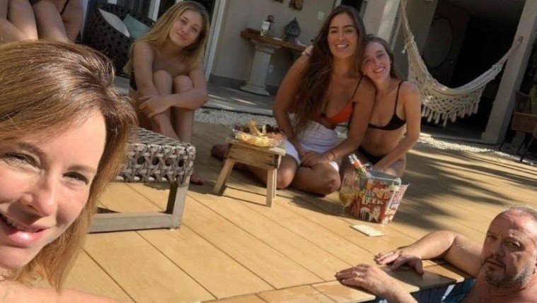 Mãe de Duda Reis e a família