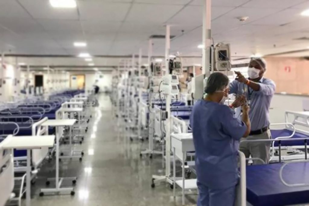 Visita da Ação Conjunto ao hospital de campanha do Mané Garrincha