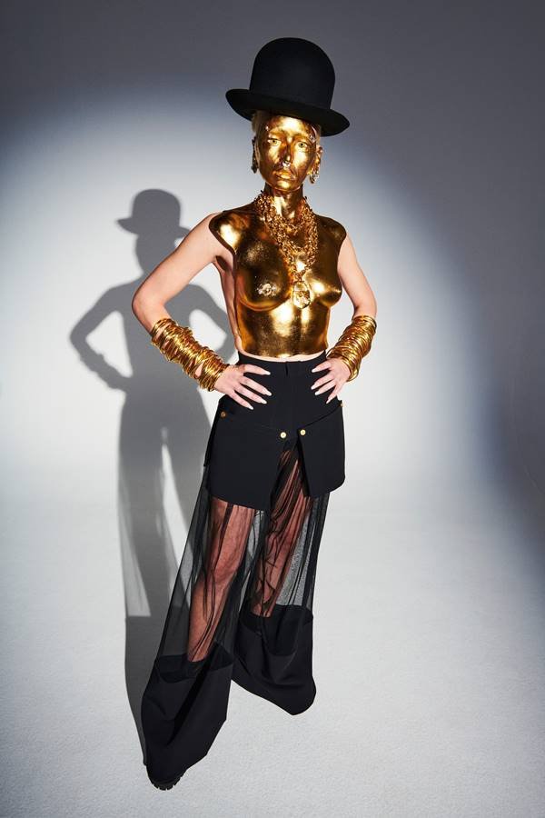 Look de alta-costura da Schiaparelli, de primavera/verão 2021 - Metrópoles