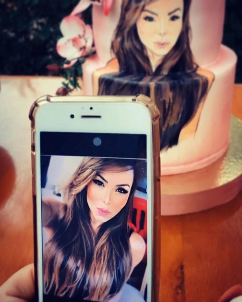 Selfie cake