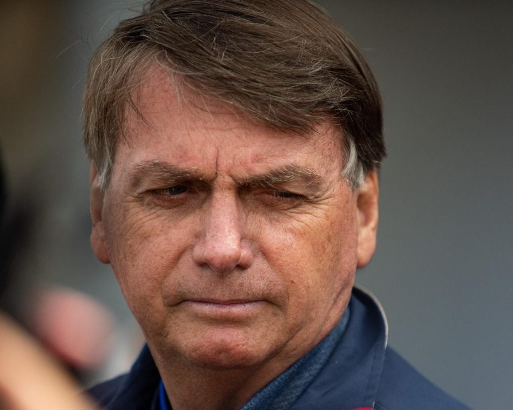 Presidente Jair Bolsonaro faz revisão em sua moto na concessionária Freedom do sia, na manhã desse sábado (30/1).