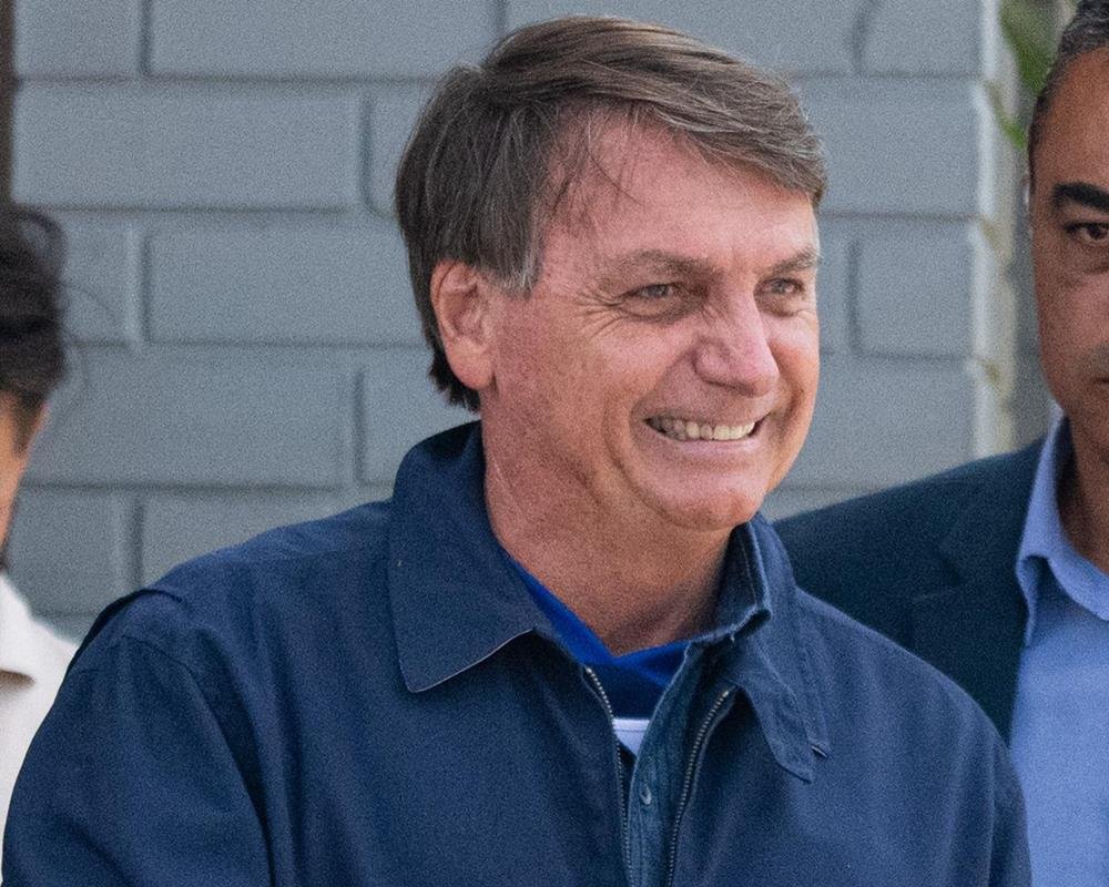 Presidente Jair Bolsonaro faz revisão em sua moto na concessionária Freedom do sia, na manhã desse sábado (30/1).