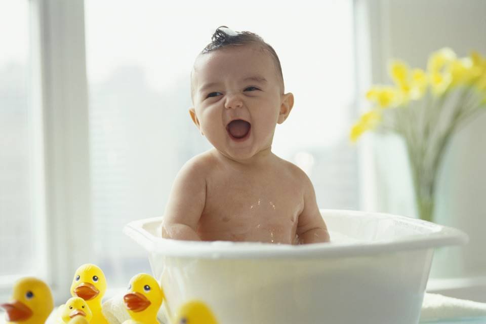 Hora do banho! Confira as seis melhores banheiras para bebês