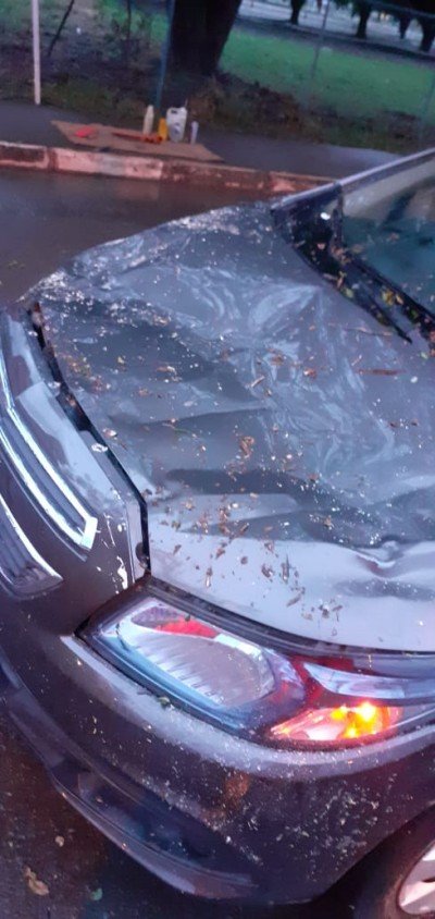 carro amassado