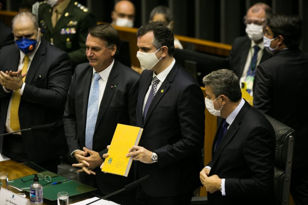 Bolsonaro participa da reabertura do ano legislativo no Congresso