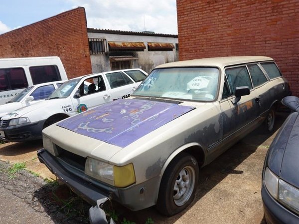 Carro leilão inservíveis GDF