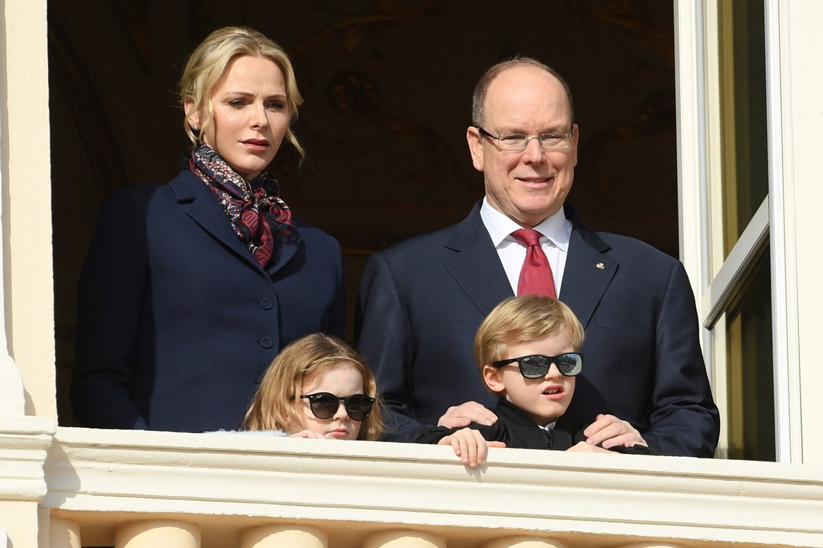 Princesa Charlene e príncipe Albert com os filhos, Gabriela e Jaime