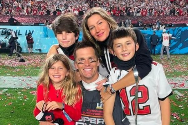 Tom Brady, Gisele Bündchen e a família após título no Super Bowl