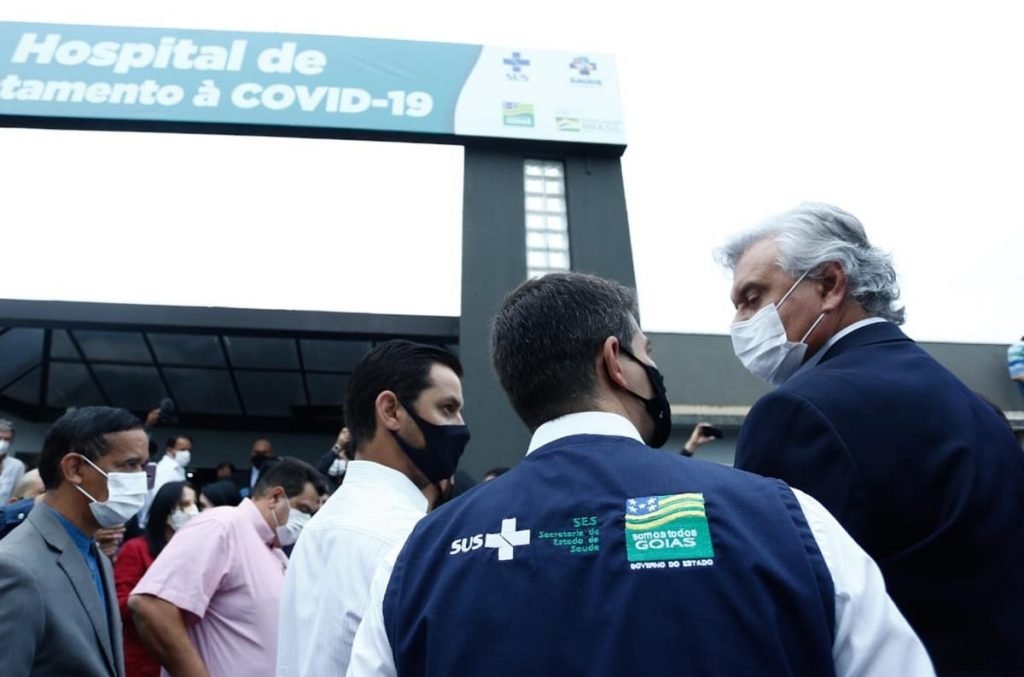 Governador Ronaldo Caiado (DEM/GO) durante entrega de leitos de UTI em Senador Canedo (GO)