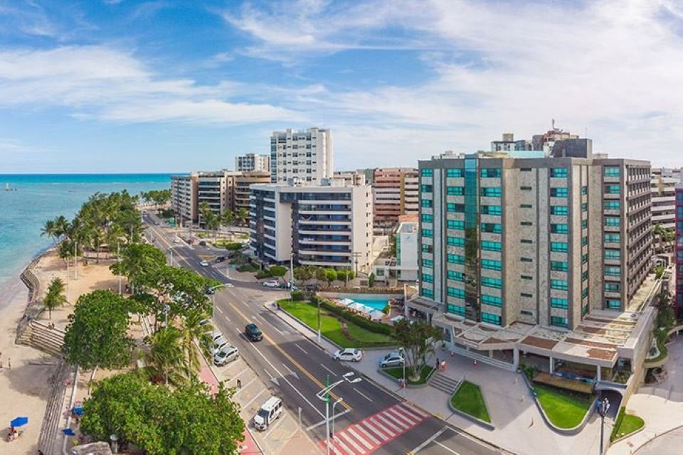 Hotel Ponta Verde, em Maceió (AL), sai a partir de R 249 a diária