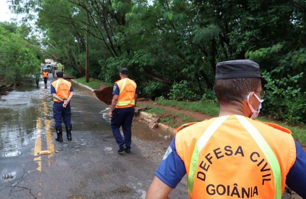 Estragos da chuva em Goiânia