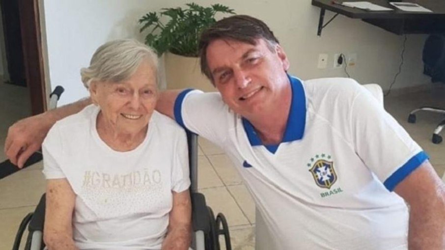 Dona Olinda e o filho Jair Bolsonaro