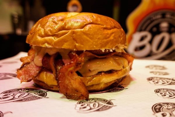 The Black Box Burger, hambúrguer
