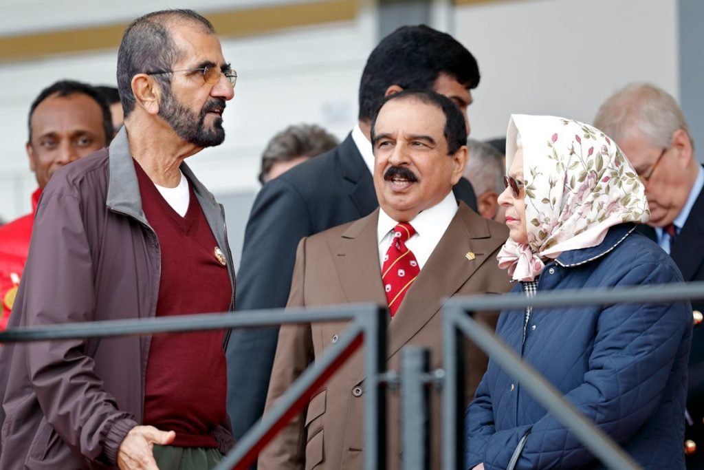Mohammed bin Rashid Al Maktoum, Hamad bin Isa Al Khalifa e a rainha Elizabeth