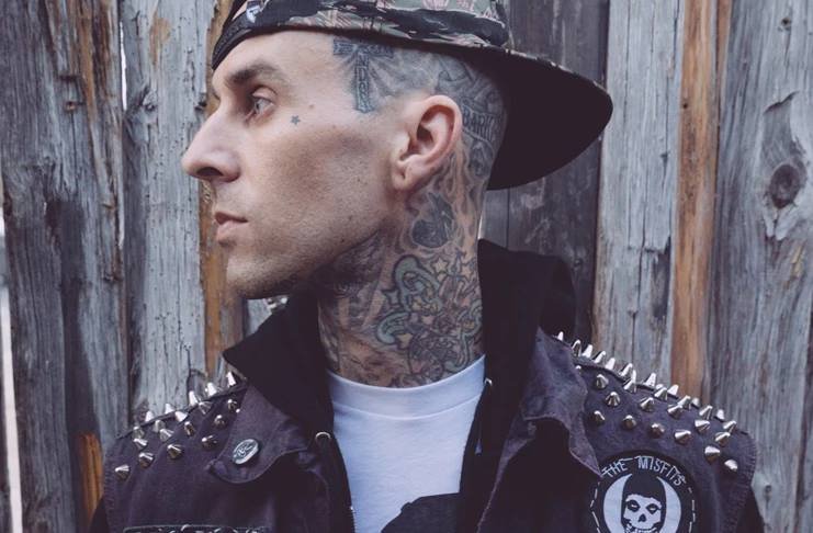 Travis-Barker-De-perto-close-up