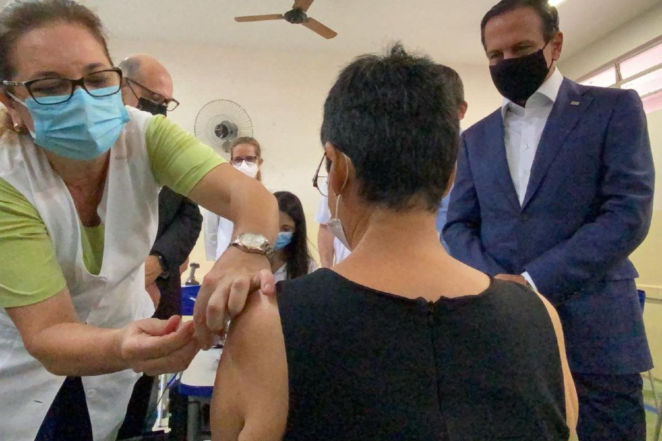 (1) Serrana (SP), 17 de fevereiro de 2021 - Vacinação em Serrana dentro do Projeto S começou nesta quarta-feira