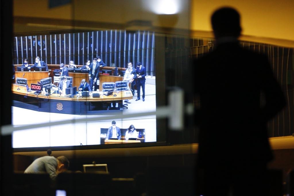 Plenário Câmara dos Deputados decide prisão de Daniel Silveira (PSL-RJ) após o parlamentar ser preso em flagrante por ameaçar ministros do Supremo Tribunal Federal (STF)