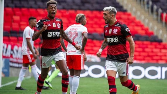 Jogo do Corinthians bate recorde do SBT com futebol neste ano; veja números