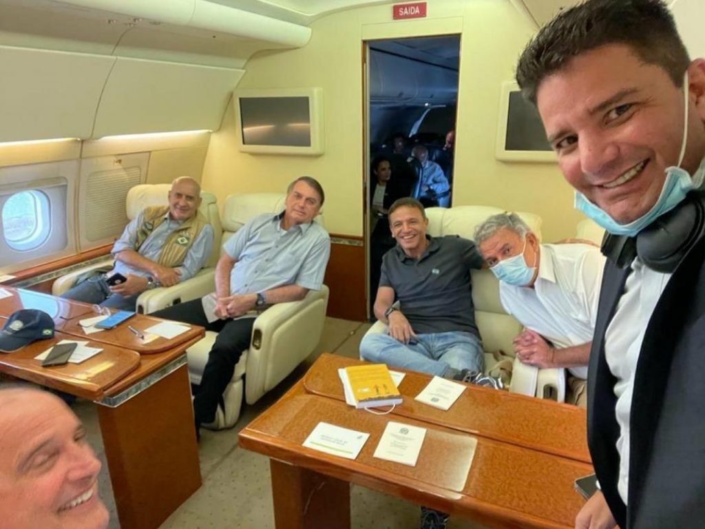 Bolsonaro sobrevoo
