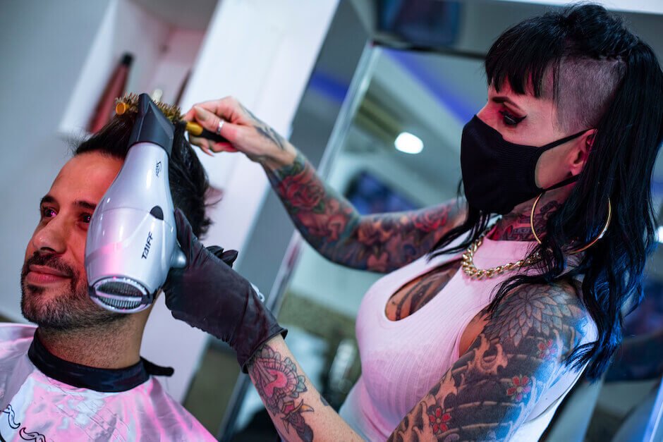 Luana de Freitas, a Lua Barber Girl