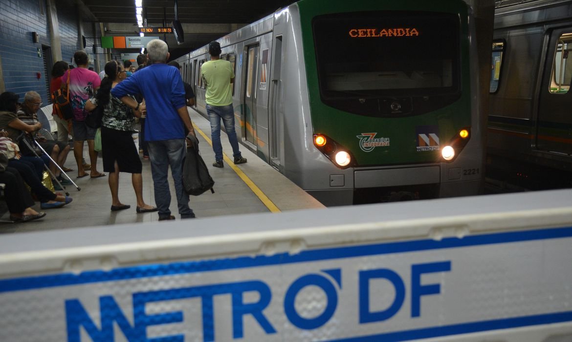 Metrô-DF reapresenta proposta para encerrar a greve dos metroviários