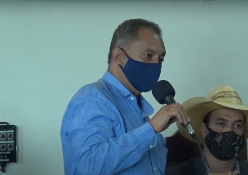 “Capricho”: vereador mineiro pede vacinação a servidores de Câmara