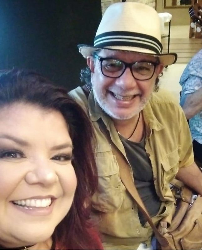 Cantora Cláudia Garcia, que morreu de Covid, e Xexéu