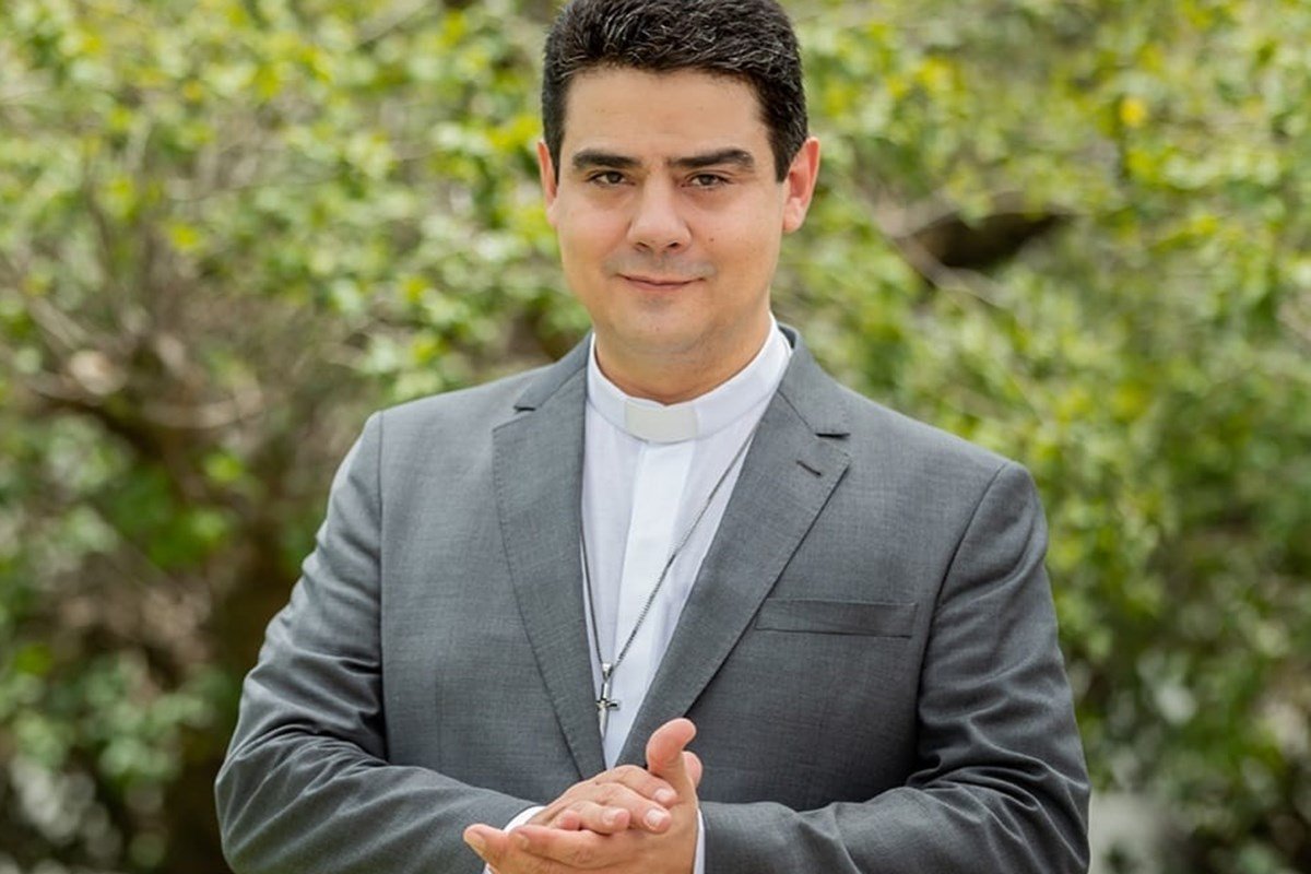 Padre Robson de Oliveira