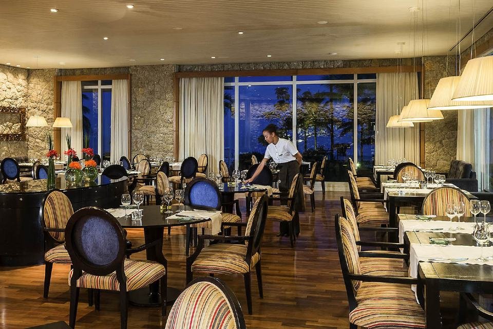 Hotel Jequitimar, de Silvio Santos, que fica no Guarujá (SP)