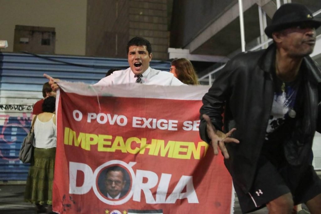 Protesto contra João Doria na Avenida Paulista, em São Paulo