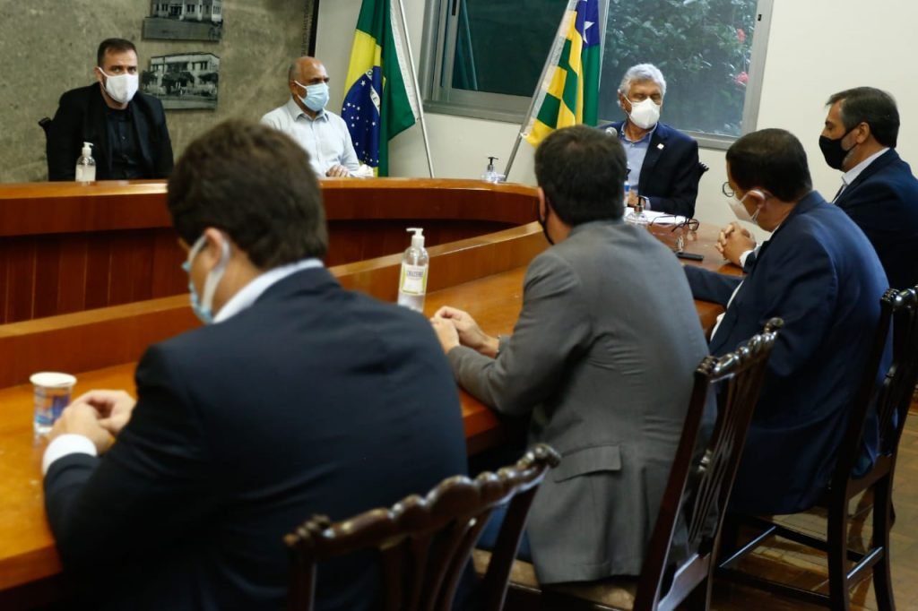 Reunião Covid Caiado