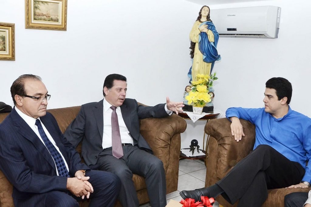 Marconi Perillo e Padre Robson de Oliveira