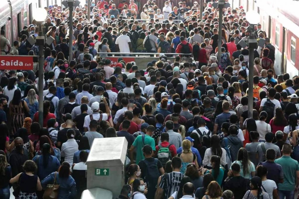 aglomeração estação da luz são paulo 2