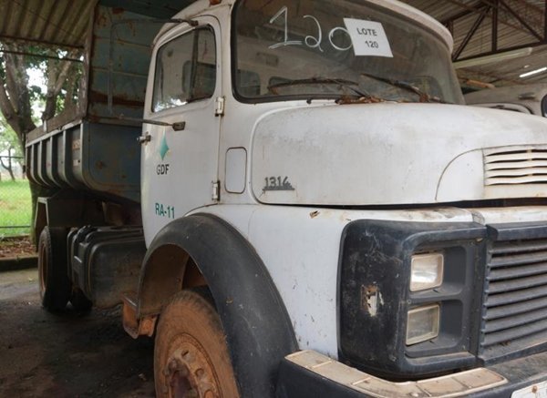 Caminhão basculante 1989