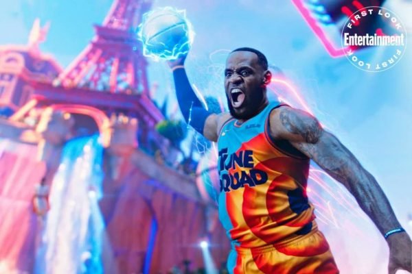 lebron james em space jam 2