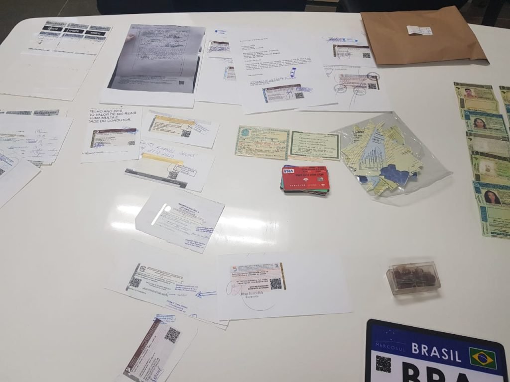 Documentos falsos apreendidos pela Copatri