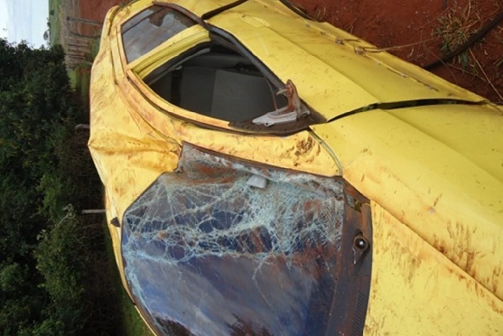 carro kia picanto amarelo que era conduzido por pedro leonardo em abril de 2012 quando ele sofreu acidente na rodovia entre uberlândia, minas gerais, e itumbiara, goiás