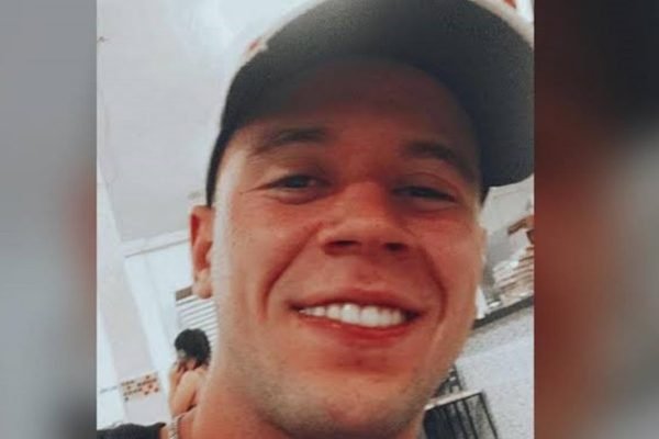 imagem do rapaz de 19 anos, que era soldado da aeronáutica e morreu em perseguição da polícia, após furar blitz em anápolis, goiás