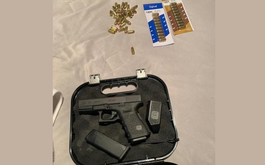 Arma apreendida pela Operação Resguardo contra violência contra a mulher em Goiás