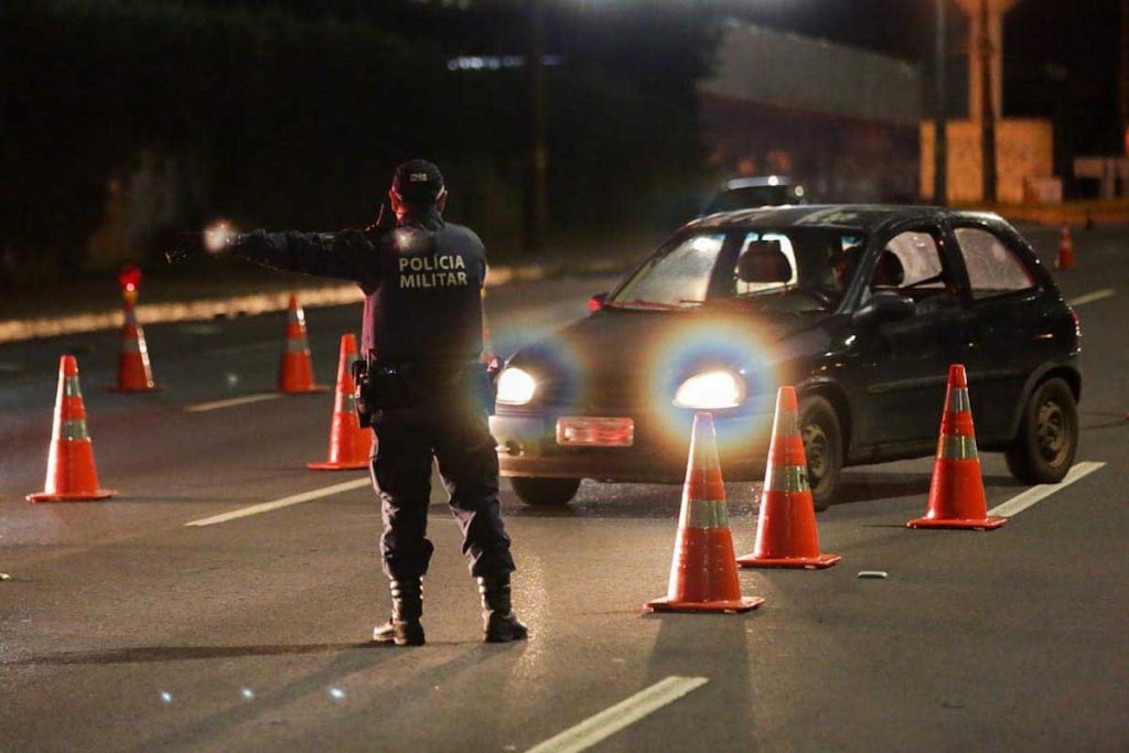 Na 1 noite, brasilienses têm dificuldade em cumprir toque de recolher3