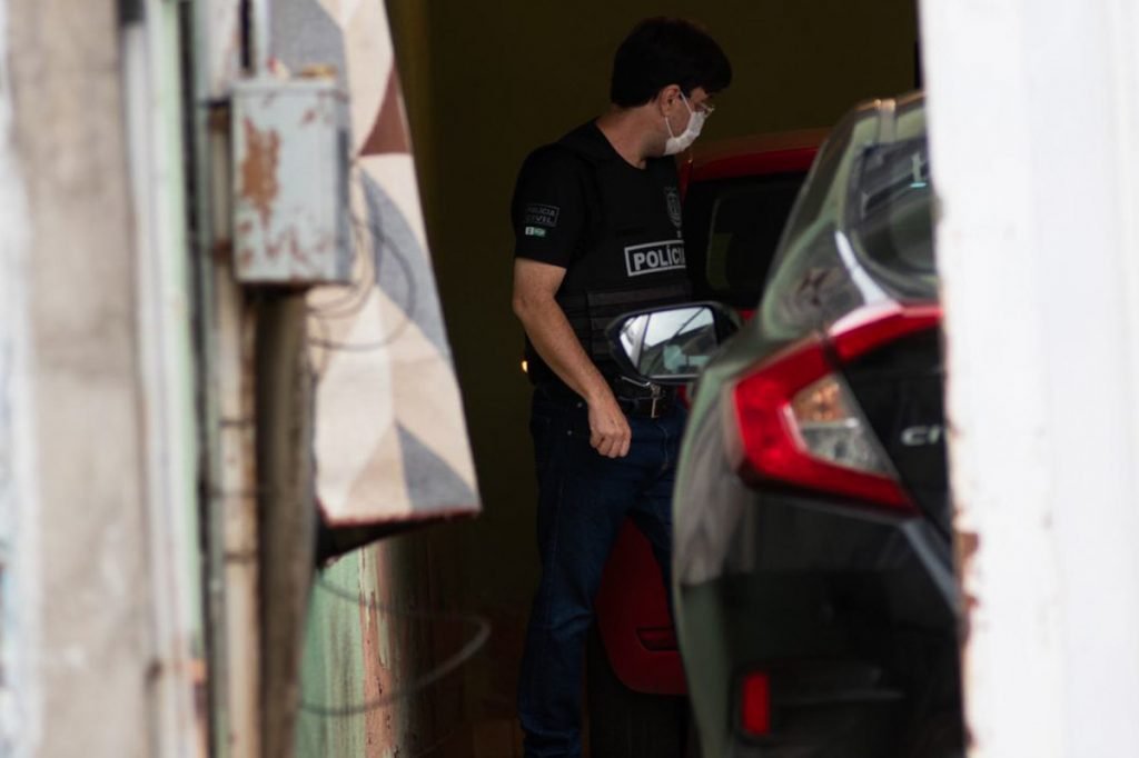 Operação da polícia civil do Distrito Federal cumpre mandatos de busca e apreensão no recanto das emas