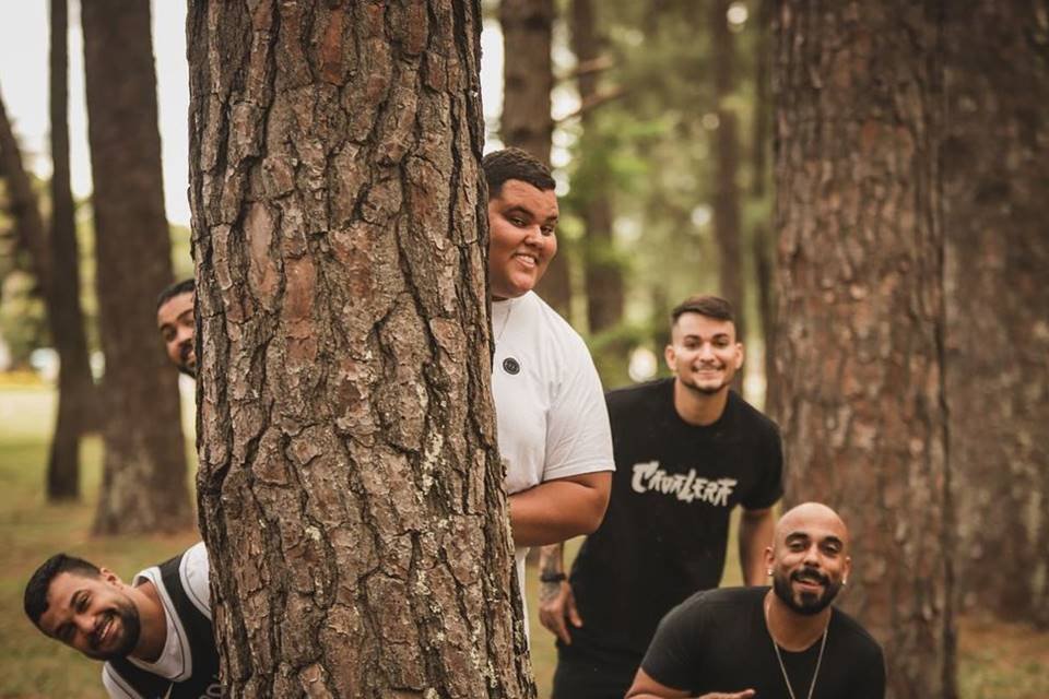 Grupo de pagode brasiliense Menos é Mais