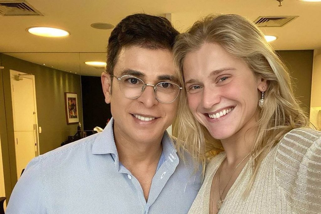 Amilton Macedo e Celina Locks
